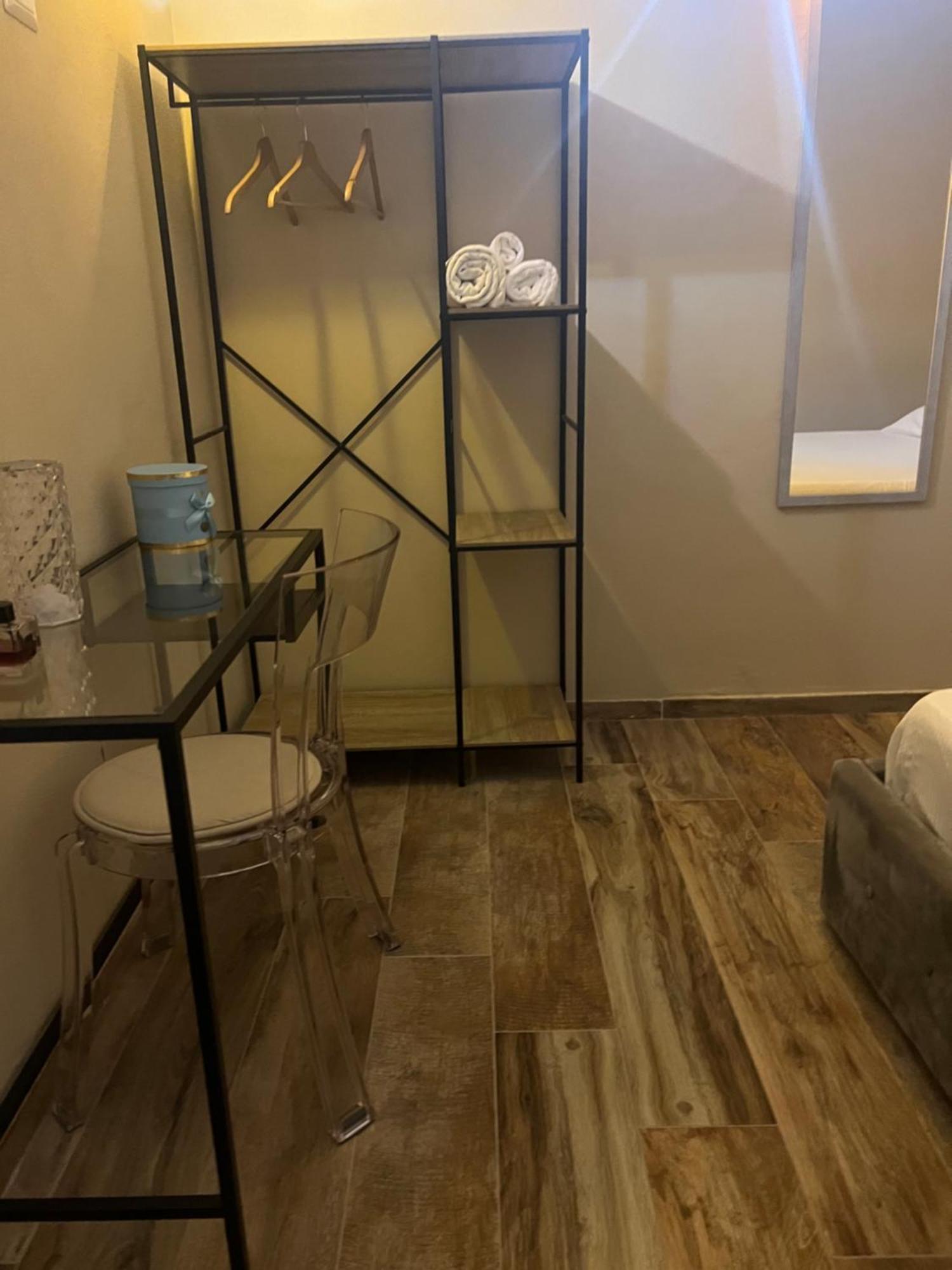 A Due Passi Da Hotel Formia Bagian luar foto